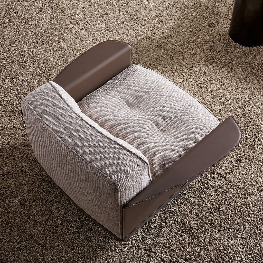 Display image of the Avenor Armchair D-LC091/SF091 by BEACON, showcasing its modern design and comfortable seating.