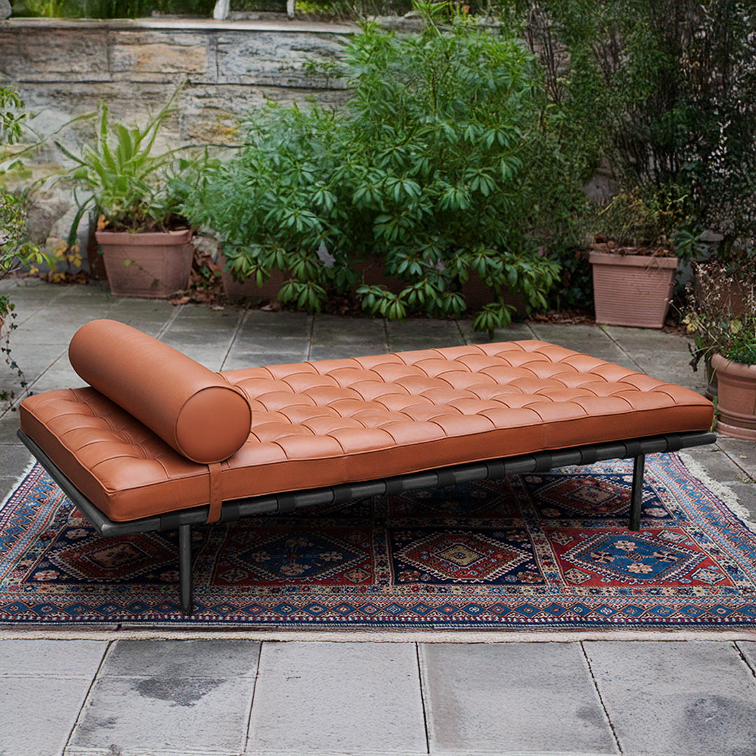 Classic Day Bed BP8055-HL - Caramel -  Lounge Chairs - ebarza Furniture UAE | Shop Modern Furniture in Abu Dhabi & Dubai - مفروشات ايبازرا في الامارات | تسوق اثاث عصري وديكورات مميزة في دبي وابوظبي