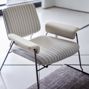 BEACON Desert Lounge Chair AMBO DY8081 in sandy-colored fabric with a modern design and wooden legs.