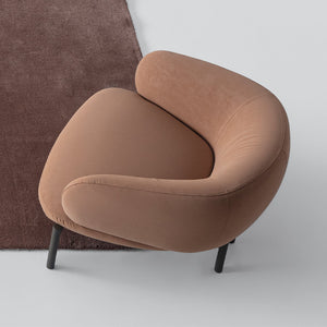 HOMAGE KOLTUK Freda armchair with plush fabric upholstery and modern design, featuring a cozy seat and stylish wooden legs.